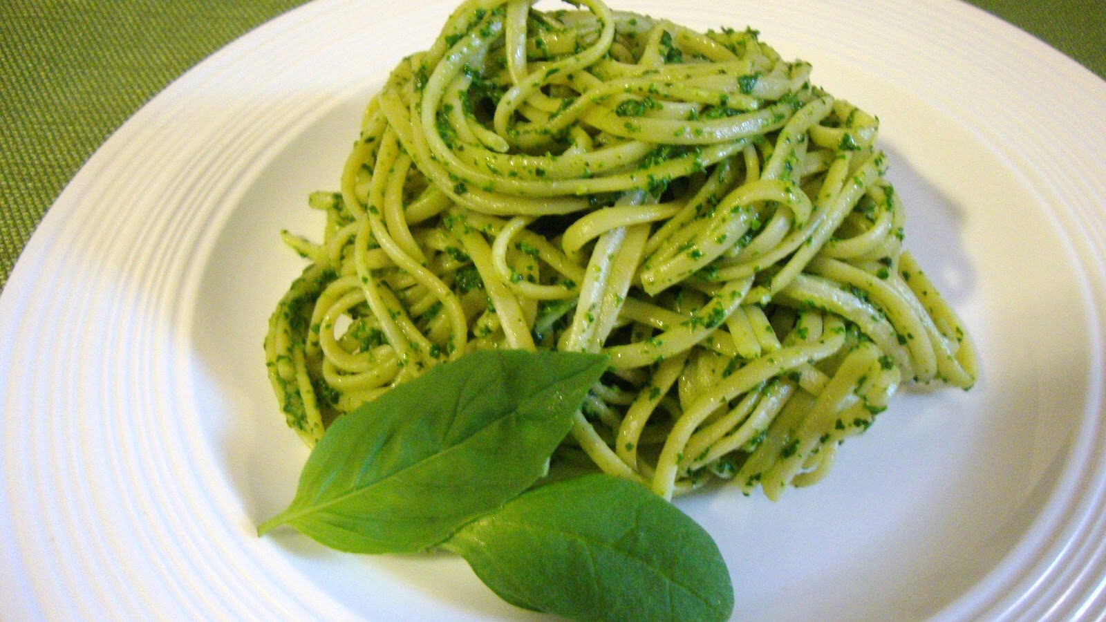 Linguine Pesto - The Real Italian Food